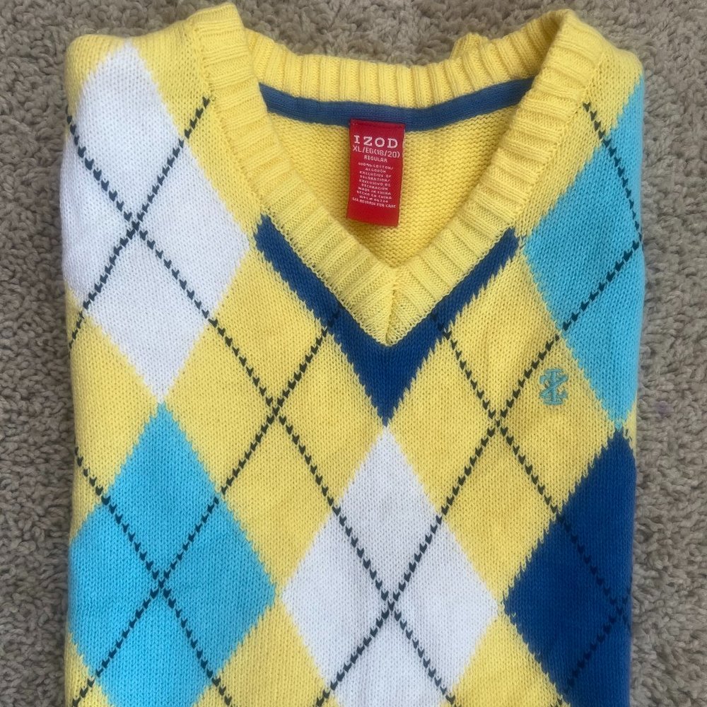 Izod Argyle V-Neck Sweater Vest